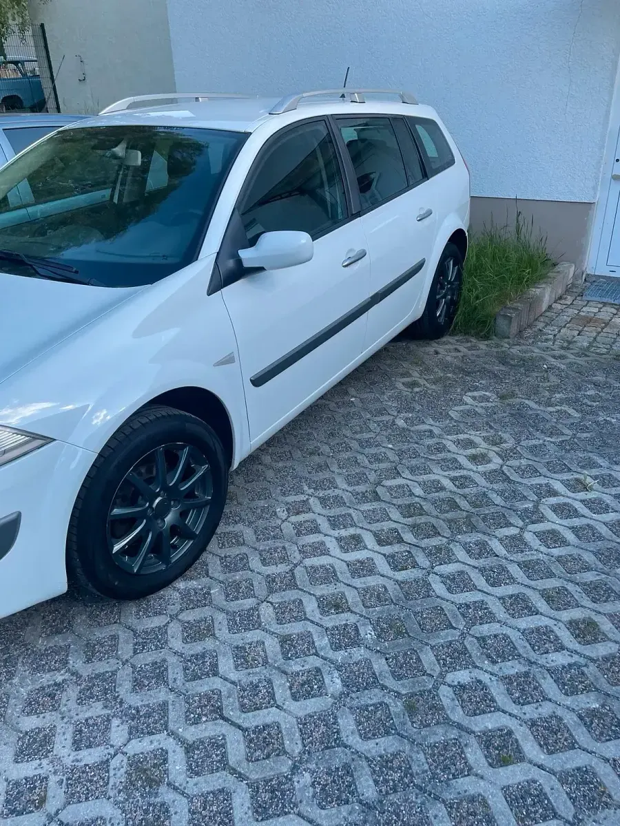 Gebraucht Renault Mégane GrandTour 99 PS (72 kW) 2008 Weiß Kombi