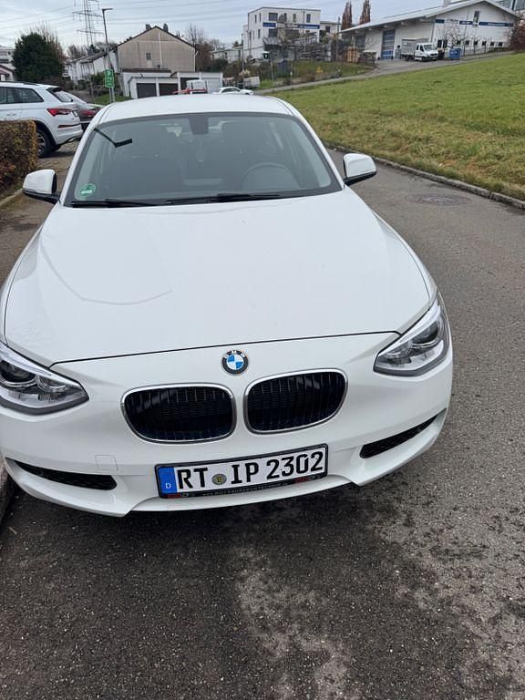 Gebraucht BMW 116 136 PS (100 kW) 2011 Weiß Kleinwagen