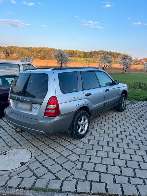 Second-hand Subaru Forester 130 CP (95 kW) 2004 Gri SUV