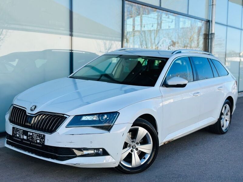 Weiß Gebraucht 2017 Skoda Superb Ambition Kombi | 9.000 € (Fairer Preis) - Bild 1/4