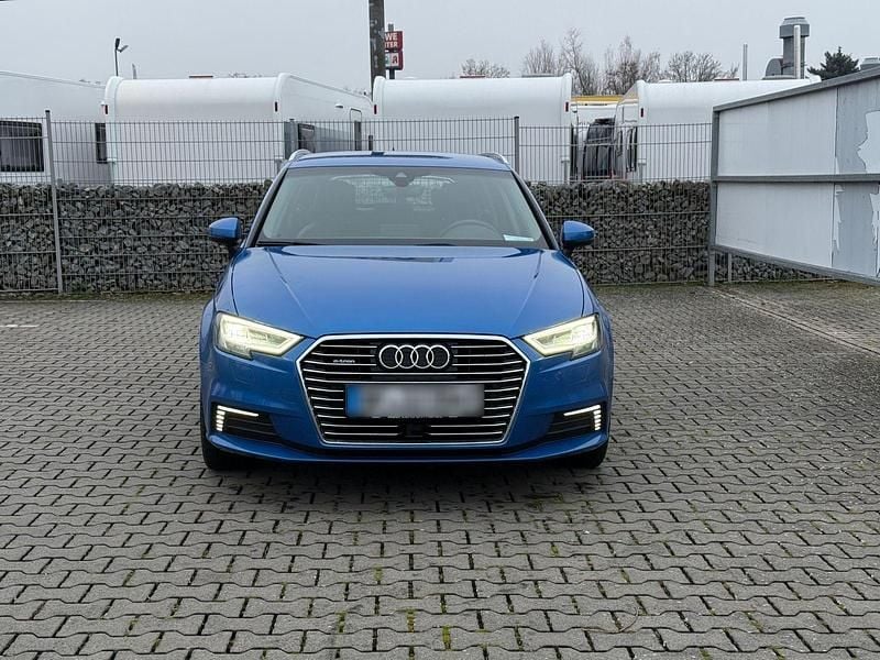 Używany Audi A3 Design 204 KM (150 kW) 2020 Niebieski Sedan/Limuzyna