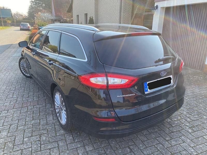 Gebraucht Ford Mondeo Titanium 150 PS (110 kW) 2017 Schwarz Kombi