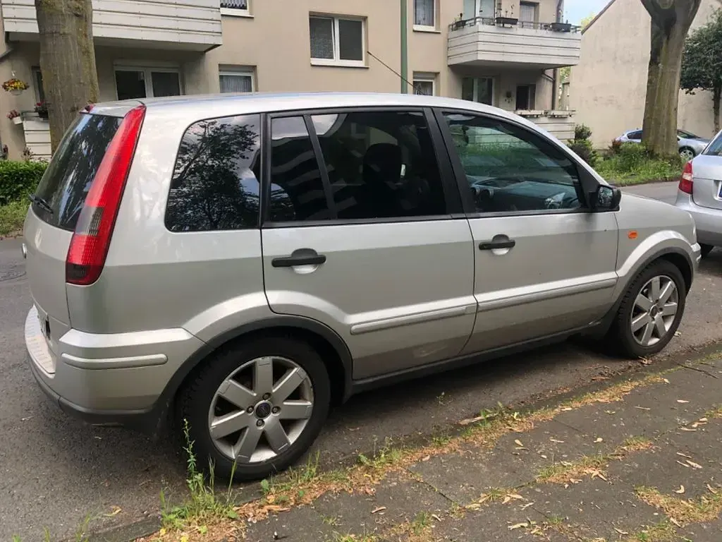 Gebraucht Ford Fusion 101 PS (74 kW) 2004 Silber Kleinwagen