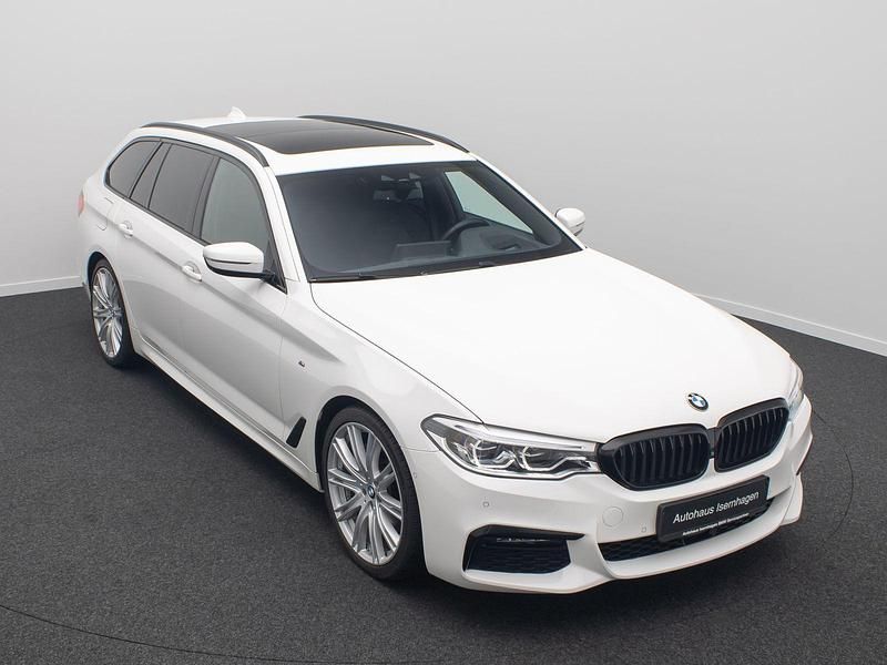 Gebraucht BMW 530 M Sport 265 PS (194 kW) 2019 Alpinweiã uni300 Kombi