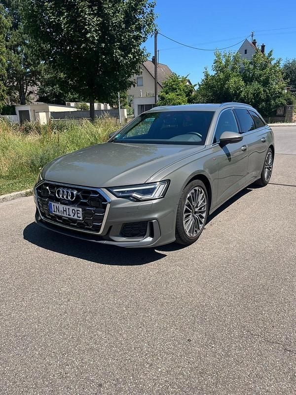 Gebraucht Audi A6 S-Line 299 PS (219 kW) 2024 Grau Kombi