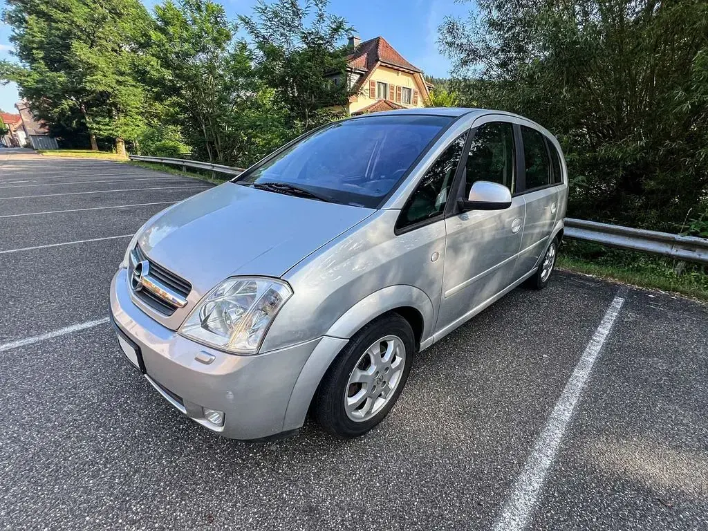 Gebraucht Opel Meriva 101 PS (74 kW) 2003 Silber Van / Kleinbus