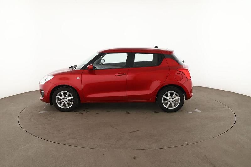 Gebraucht Suzuki Swift Comfort 90 PS (66 kW) 2017 Rot Kleinwagen