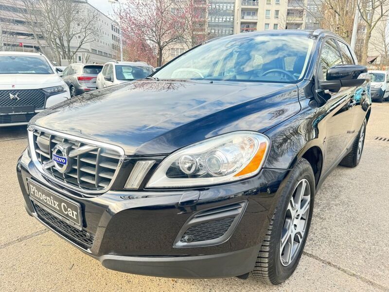Schwarz Gebraucht 2010 Volvo XC60 Summum SUV | 14.450 € (Etwas zu teuer) - Bild 1/4