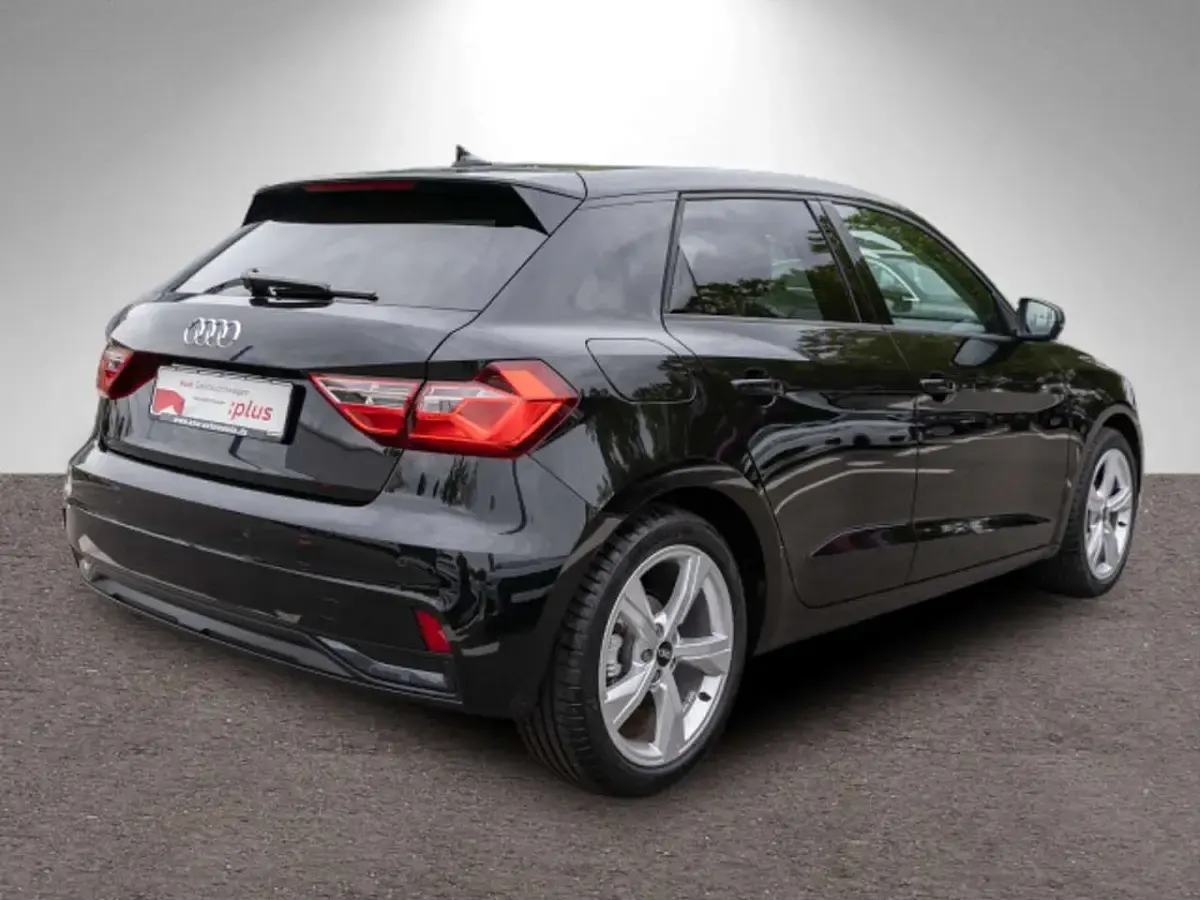 Gebraucht Audi A1 Advanced Plus 116 PS (85 kW) 2026 Mythosschwarz metallic SUV