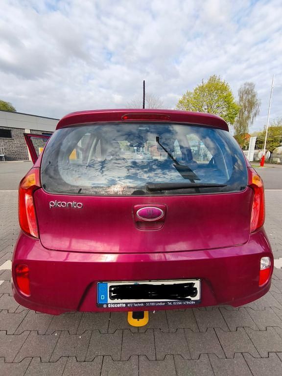 Second-hand Kia Picanto Attract 69 CP (50 kW) 2013 Hatchback