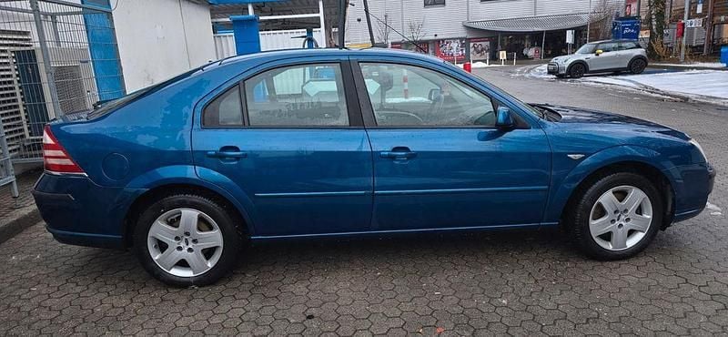 Gebraucht Ford Mondeo Ghia 145 PS (106 kW) 2005 Blau Limousine