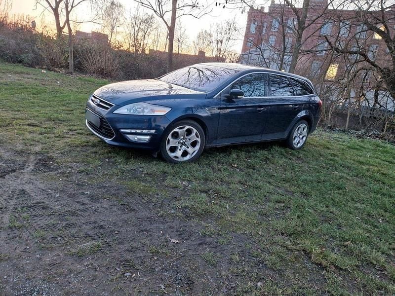 Blau Gebraucht 2012 Ford Mondeo Titanium Limousine | 4.600 € (Guter Preis) - Bild 1/4
