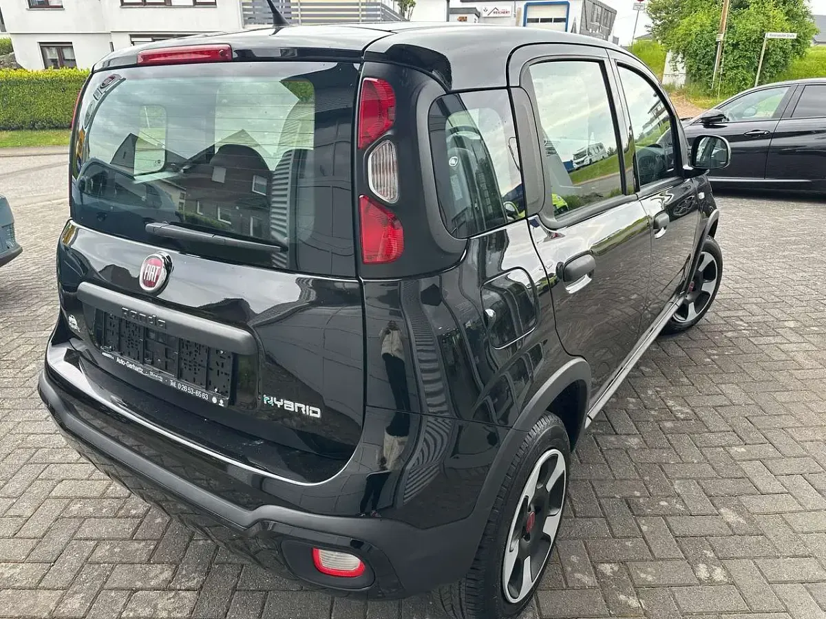 Gebraucht Fiat Panda Cross Cross 69 PS (50 kW) 2023 Colore esterno(cinema schwarz) Kleinwagen