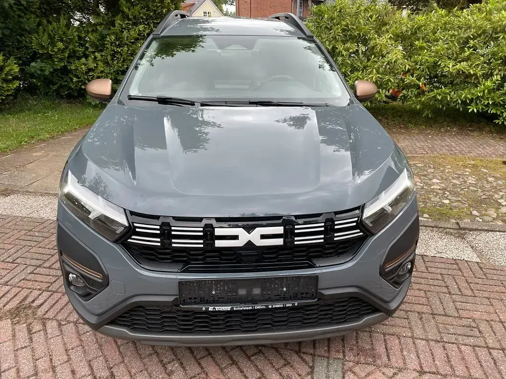 Gebraucht Dacia Jogger Extreme 110 PS (80 kW) 2024 Grau Van / Kleinbus