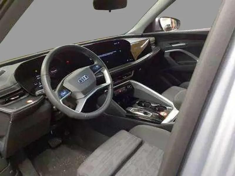 Gebraucht Audi Q5 Sportback 150 PS (110 kW) 2025 Silber SUV