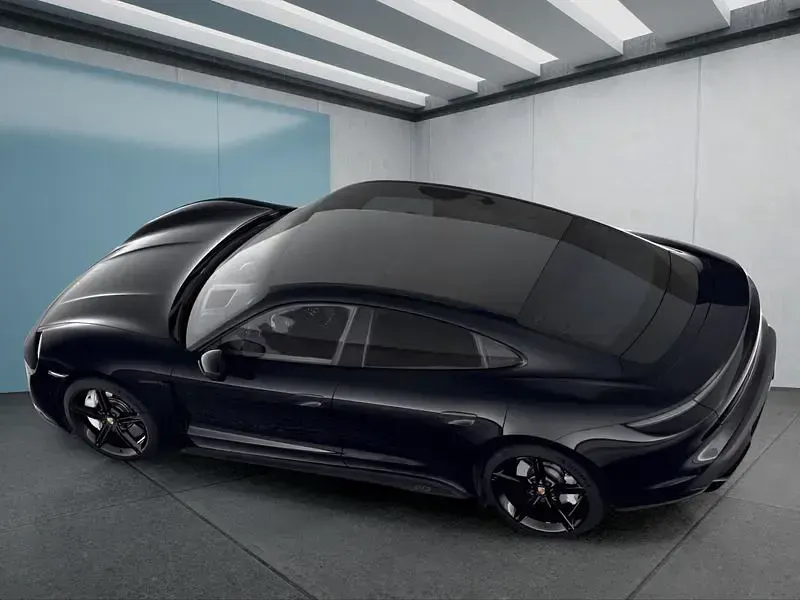 Second-hand Porsche Taycan GTS 439 kW (598 CP) 2023 Negru Berlinǎ