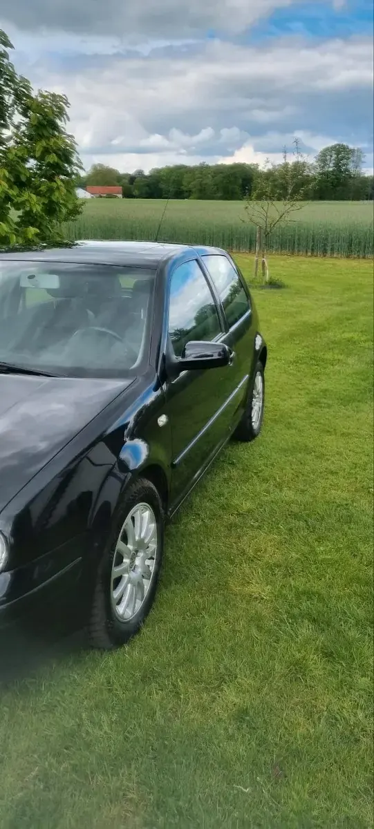 Gebraucht VW Golf IV Highline 170 PS (125 kW) 2001 Schwarz Limousine