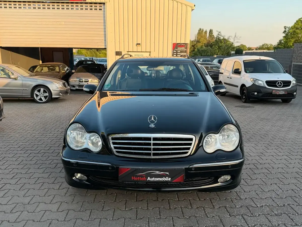 Gebraucht Mercedes C220 150 PS (110 kW) 2005 Schwarz Kombi