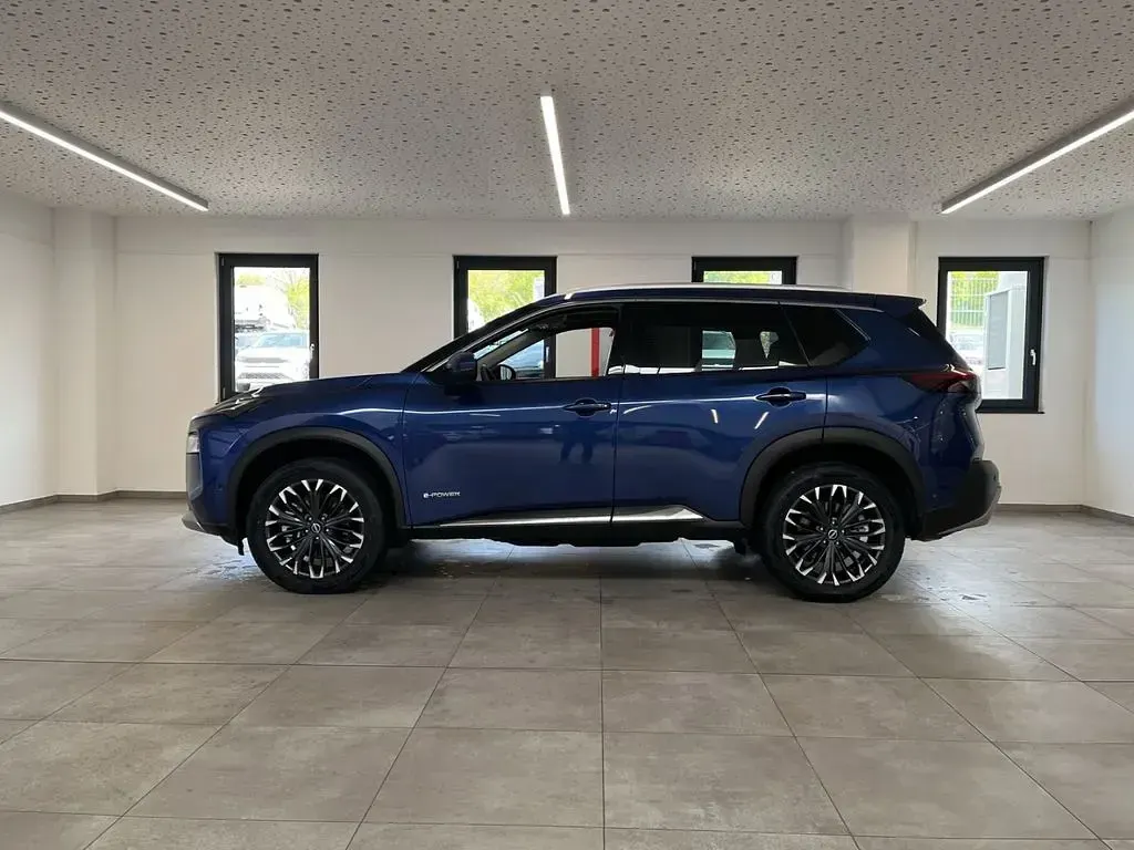 Neu Nissan X-Trail Tekna 213 PS (156 kW) 2026 Blau SUV