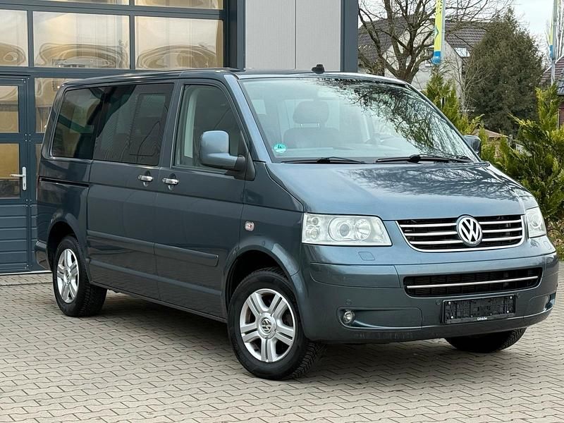 Grau Gebraucht 2009 VW Multivan Highline Van | 13.900 € (Superpreis) - Bild 1/4