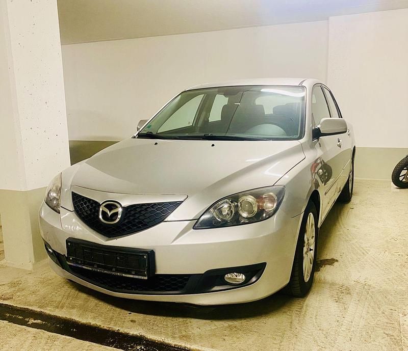 Usado Mazda 3 Active 105 HP (77 kW) 2006 Prateado Sedan