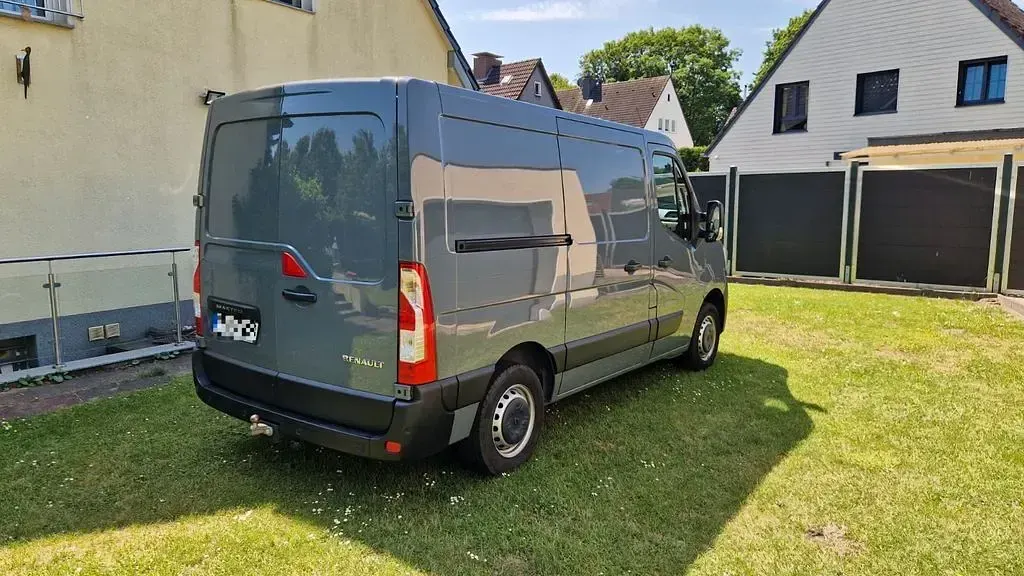Gebraucht Renault Master 135 PS (99 kW) 2022 Grau Van / Kleinbus