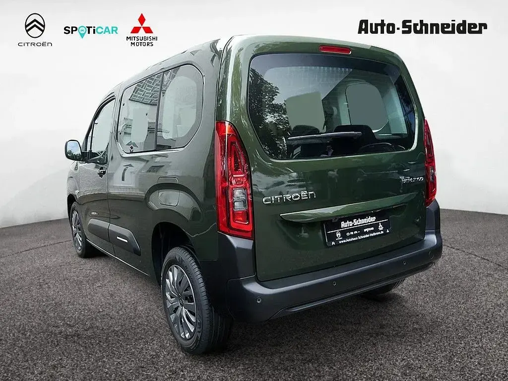 Neu Citroën e-Berlingo PureTech 110 PS (80 kW) 2026 Grün Van / Kleinbus