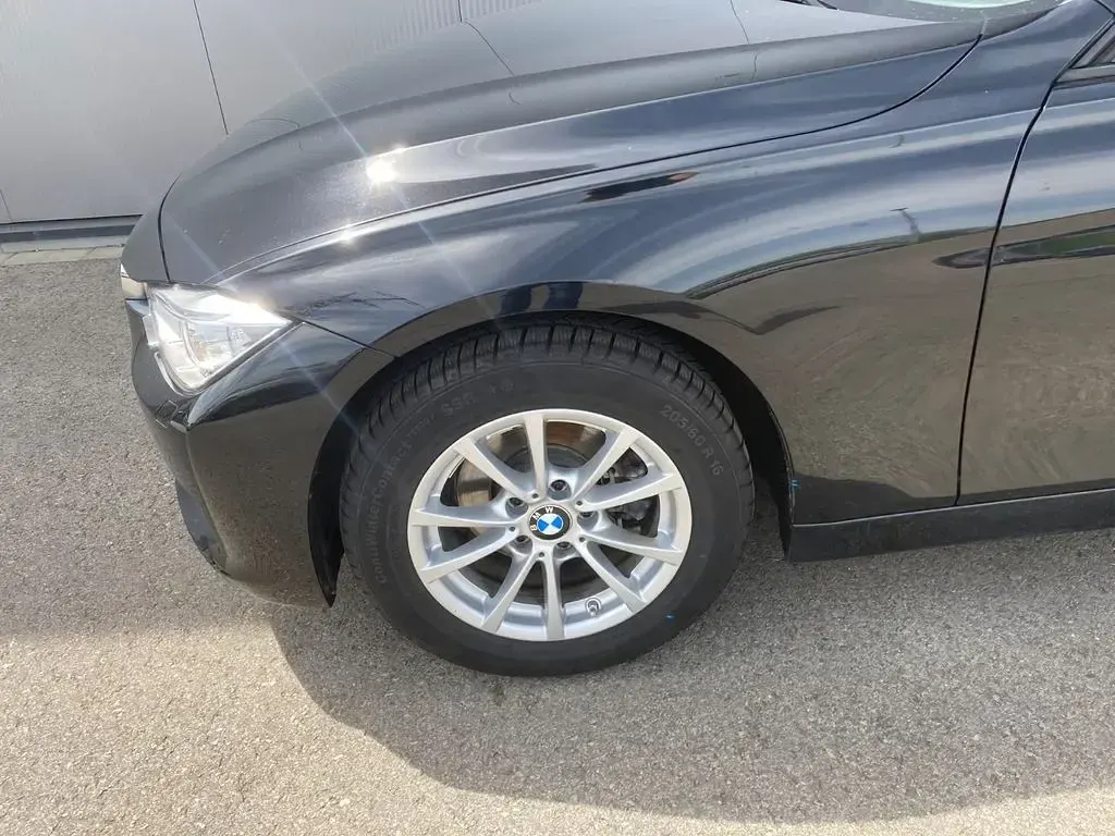 Używany BMW 320 184 KM (135 kW) 2012 Czarny Sedan/Limuzyna