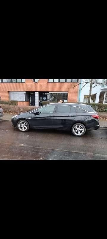 Gebraucht Opel Astra Edition 136 PS (100 kW) 2016 Schwarz Kombi