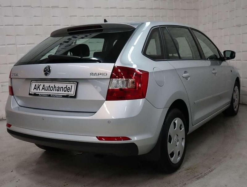 Gebraucht Skoda Rapid Ambition 86 PS (63 kW) 2014 Silber Limousine