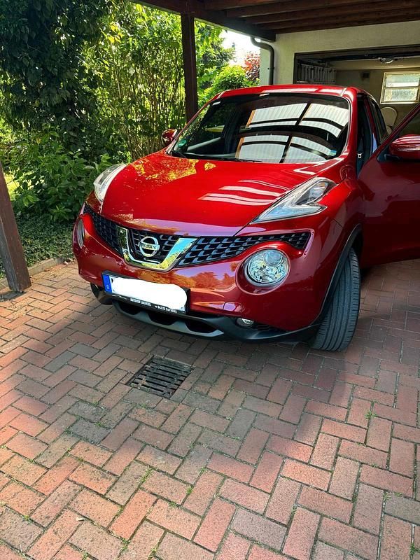 Rot Gebraucht 2016 Nissan Juke N-Connecta SUV | 10.090 € (Fairer Preis) - Bild 1/4