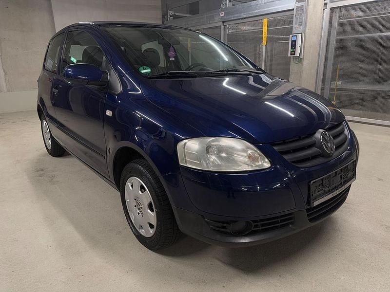 Gebraucht VW Fox 54 PS (39 kW) 2005 Blau Kleinwagen