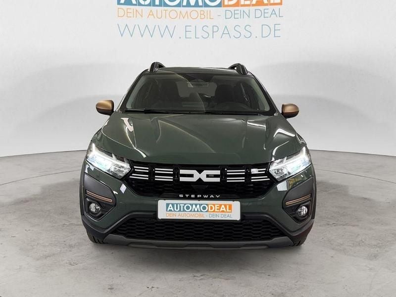 Second-hand Dacia Sandero Extreme 91 CP (66 kW) 2024 Gri SUV