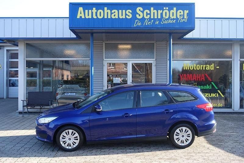 Gebraucht Ford Focus Trend 125 PS (91 kW) 2016 Blau Limousine