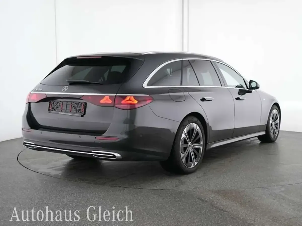 Gebraucht Mercedes E300 Advanced Plus 197 PS (144 kW) 2025 Grafitgrau  lack Kombi