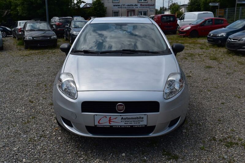 Gebraucht Fiat Grande Punto Basis 69 PS (50 kW) 2013 Silber Kleinwagen