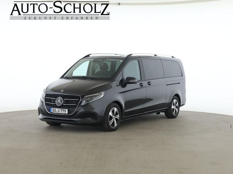 Grau Gebraucht 2025 Mercedes V300 Style Van / Kleinbus | 70.900 € (Teuer) - Bild 1/4