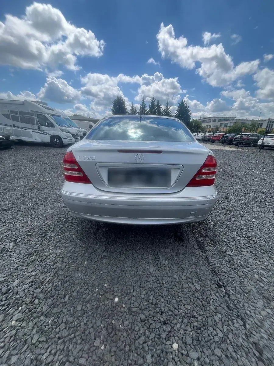 Gebraucht Mercedes C320 Elegance 218 PS (160 kW) 2000 Silber Limousine
