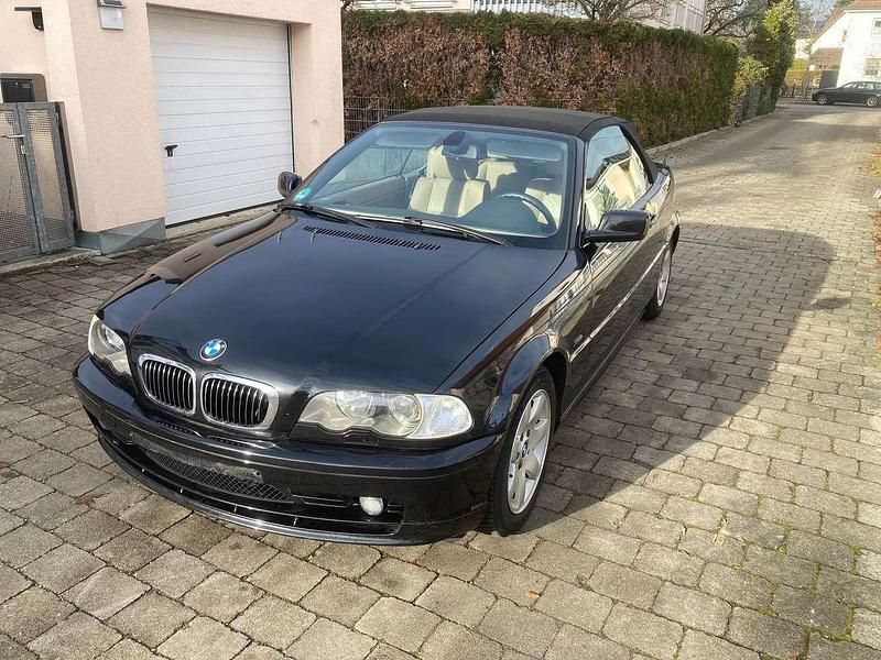 Schwarz Gebraucht 2002 BMW 325 Cabriolet Cabrio | 6.990 € (Fairer Preis) - Bild 1/4
