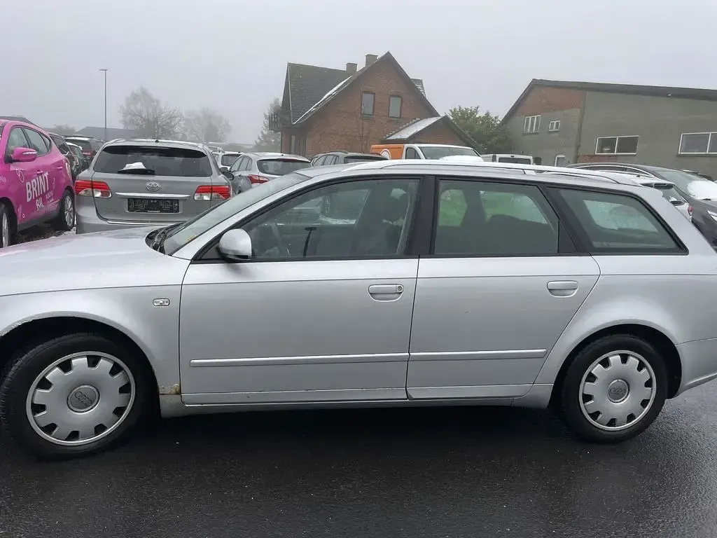 Gebraucht Audi A4 163 PS (119 kW) 2005 Grau Kombi