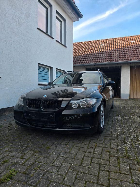 Gebraucht BMW 320 Performance 177 PS (130 kW) 2007 Schwarz Kombi