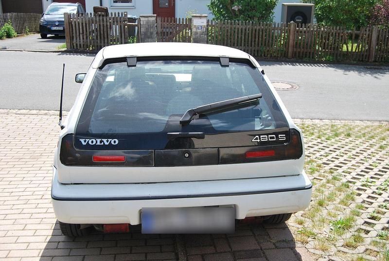 Second-hand Volvo 480 109 CP (80 kW) 1994 Alb Coupe