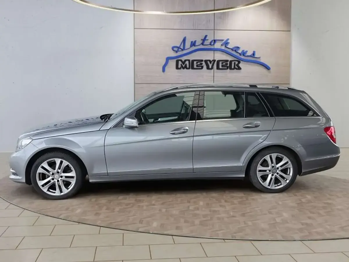 Gebraucht Mercedes C180 Avantgarde 156 PS (114 kW) 2013 Palladiumsilber  metalliclack Kombi