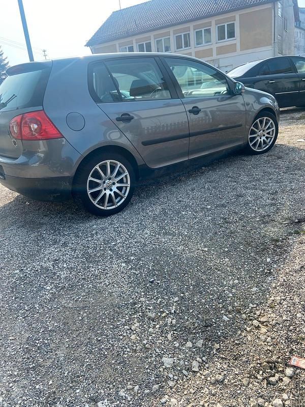 Gebraucht VW Golf IV 105 PS (77 kW) 2005 Limousine