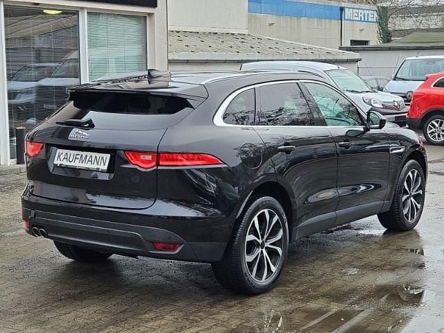 Gebraucht Jaguar F-Pace Portfolio 179 PS (131 kW) 2016 Schwarz SUV