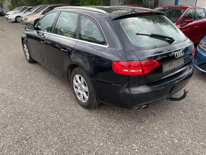 Gebraucht Audi A4 Ambiente 143 PS (105 kW) 2011 Schwarz Kombi