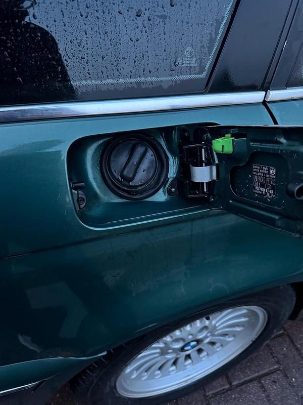 Gebraucht BMW 540 289 PS (212 kW) 1999 Grün Kombi