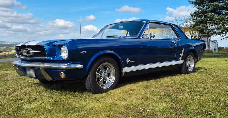 Second-hand Ford V8 200 CP (147 kW) 1965 Negru Coupe