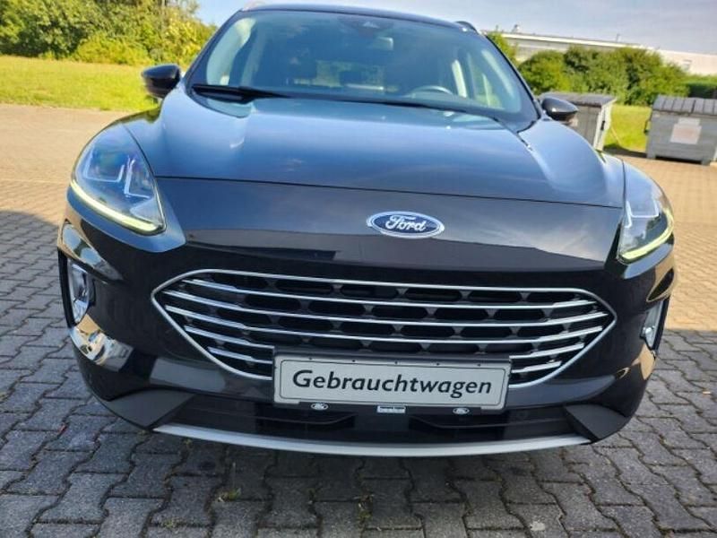 Gebraucht Ford Kuga Titanium 224 PS (164 kW) 2021 Obsidianschwarz metallic (schwarz) SUV