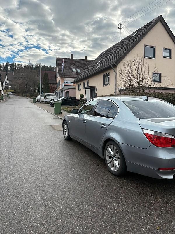 Gebraucht BMW 530 231 PS (169 kW) 2007 Silber Limousine
